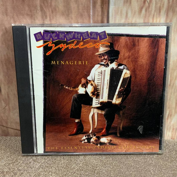 2000 Buckwheat Zydeco : Menagerie: Essential Zydeco Collection Audio Music CD - Picture 1 of 3